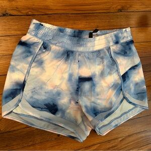 Gaiam size large running shorts